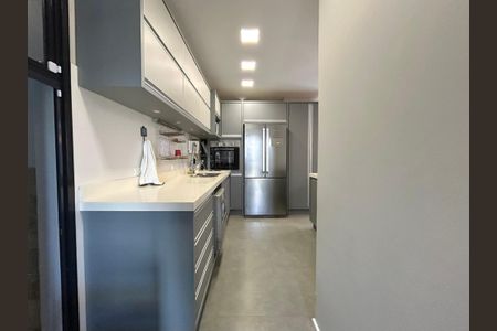 Casa de condomínio para alugar com 210m², 4 quartos e 3 vagas Casa de condomínio para alugar com 210m², 4 quartos e 3 vagasCozinha