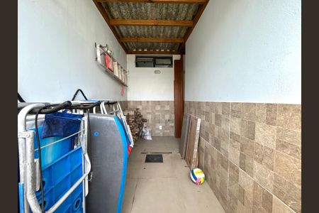 Casa de condomínio para alugar com 210m², 4 quartos e 3 vagas Casa de condomínio para alugar com 210m², 4 quartos e 3 vagasÁrea de Serviço