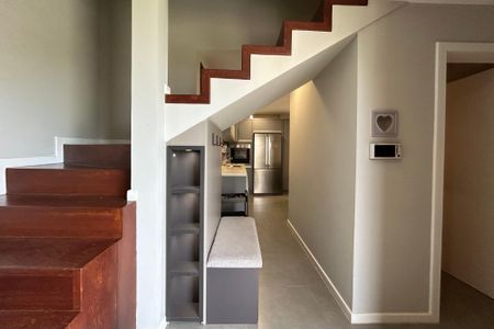 Casa de condomínio para alugar com 210m², 4 quartos e 3 vagas Casa de condomínio para alugar com 210m², 4 quartos e 3 vagasHall de entrada