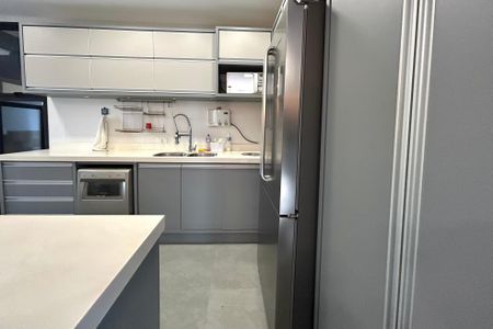 Casa de condomínio para alugar com 210m², 4 quartos e 3 vagas Casa de condomínio para alugar com 210m², 4 quartos e 3 vagasCozinha