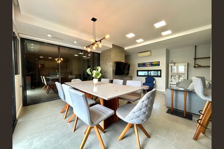 Sala de casa de condomínio para alugar com 4 quartos, 210m² em Campeche, Florianópolis