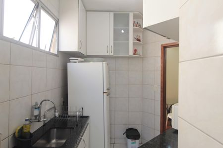 Apartamento à venda com 48m², 2 quartos e 1 vagaCozinha e Área de Serviço