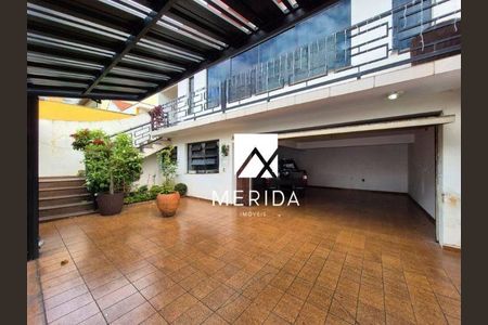 Casa à venda com 292m², 2 quartos e 6 vagas