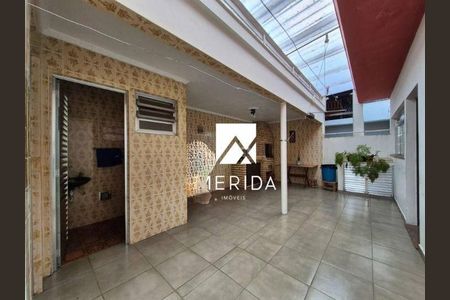 Casa à venda com 292m², 2 quartos e 6 vagas