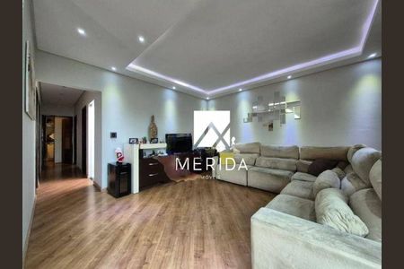 Casa à venda com 292m², 2 quartos e 6 vagas