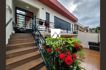 Casa à venda com 292m², 2 quartos e 6 vagas