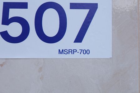 Apartamento para alugar com 53m², 2 quartos e 1 vagaPlaca instalada na fachada do condomínio - Código da placa: MSRP-700