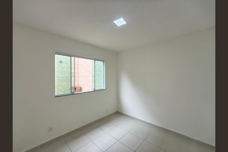 Quarto de casa para alugar com 2 quartos, 130m² em Jacarepaguá, Rio de Janeiro