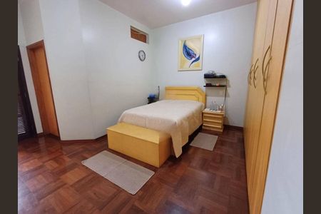 Casa à venda com 3 quartos, 305m² em Parque das Nações, Santo André