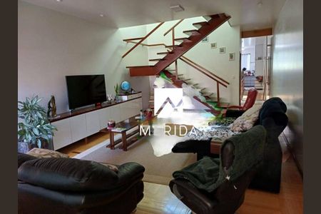 Casa à venda com 3 quartos, 305m² em Parque das Nações, Santo André