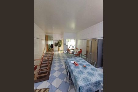 Casa à venda com 3 quartos, 305m² em Parque das Nações, Santo André