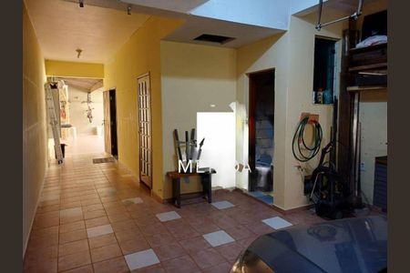 Casa à venda com 3 quartos, 305m² em Parque das Nações, Santo André