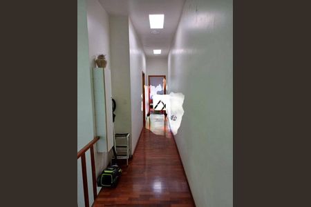 Casa à venda com 3 quartos, 305m² em Parque das Nações, Santo André