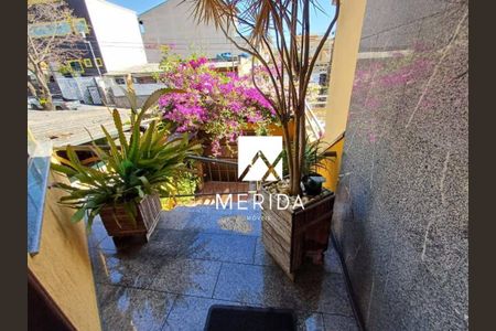 Casa à venda com 305m², 3 quartos e 6 vagas