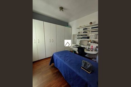 Casa à venda com 3 quartos, 305m² em Parque das Nações, Santo André