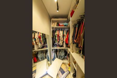 Casa à venda com 120m², 3 quartos e 3 vagasCloset da Suíte