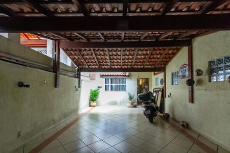 Casa à venda com 120m², 3 quartos e 3 vagasGaragem