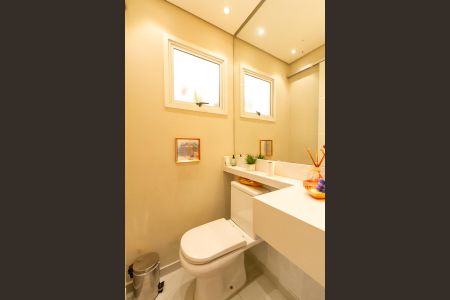 Casa à venda com 120m², 3 quartos e 3 vagasBanheiro de Serviço