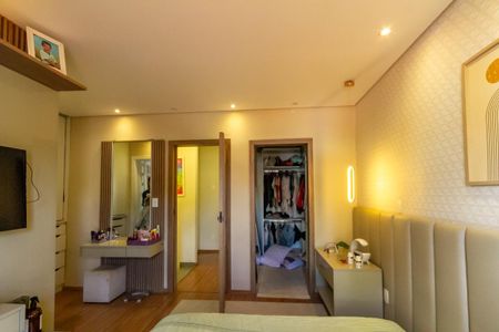 Casa à venda com 120m², 3 quartos e 3 vagasSuíte