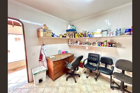 Casa à venda com 392m², 3 quartos e 7 vagas Casa à venda com 392m², 3 quartos e 7 vagasÁrea comum