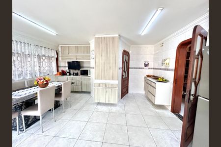 Casa à venda com 392m², 3 quartos e 7 vagas Casa à venda com 392m², 3 quartos e 7 vagasCozinha