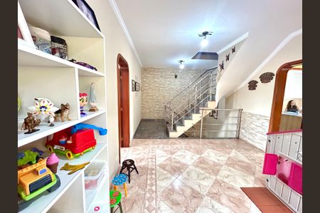 Casa à venda com 392m², 3 quartos e 7 vagas Casa à venda com 392m², 3 quartos e 7 vagasHall