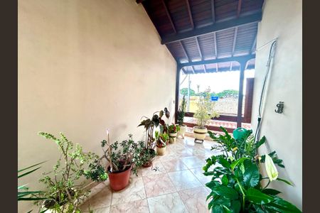 Casa à venda com 392m², 3 quartos e 7 vagas Casa à venda com 392m², 3 quartos e 7 vagasVaranda da Suíte