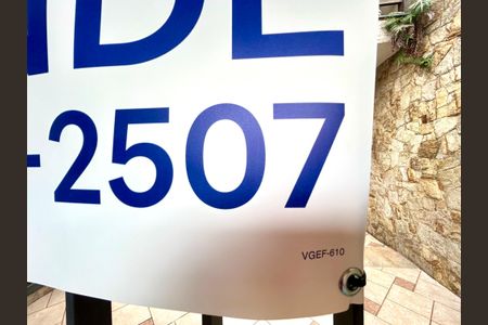 Casa à venda com 392m², 3 quartos e 7 vagas Casa à venda com 392m², 3 quartos e 7 vagasPlaca