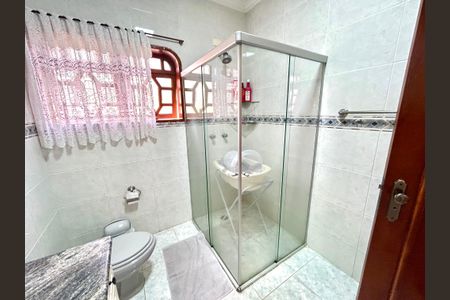 Casa à venda com 392m², 3 quartos e 7 vagas Casa à venda com 392m², 3 quartos e 7 vagasBanheiro 1