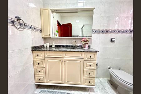 Casa à venda com 392m², 3 quartos e 7 vagas Casa à venda com 392m², 3 quartos e 7 vagasBanheiro 1