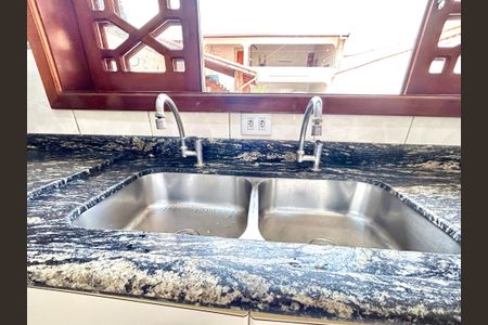 Casa à venda com 392m², 3 quartos e 7 vagas Casa à venda com 392m², 3 quartos e 7 vagasCozinha