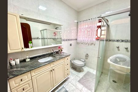 Casa à venda com 392m², 3 quartos e 7 vagas Casa à venda com 392m², 3 quartos e 7 vagasBanheiro 1