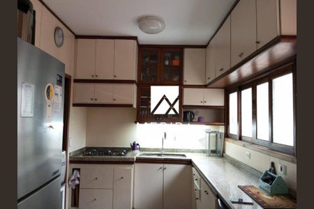 Casa à venda com 301m², 4 quartos e 4 vagas