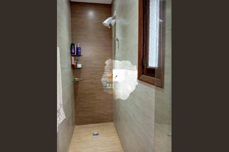 Casa à venda com 301m², 4 quartos e 4 vagas