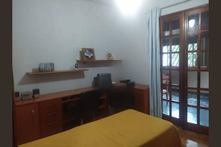 Casa à venda com 301m², 4 quartos e 4 vagas