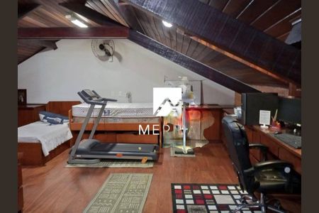 Casa à venda com 301m², 4 quartos e 4 vagas