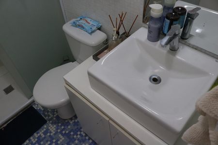 Apartamento à venda com 70m², 3 quartos e 2 vagasBanheiro 2