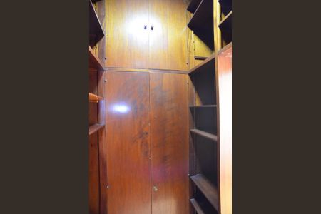 Apartamento à venda com 144m², 3 quartos e 2 vagasCloset