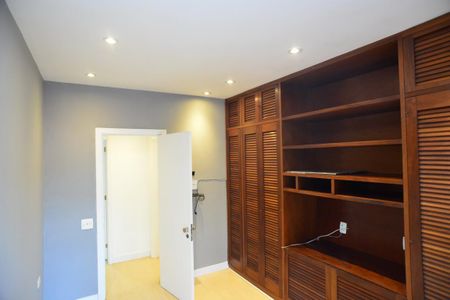 Apartamento à venda com 144m², 3 quartos e 2 vagasQuarto 2