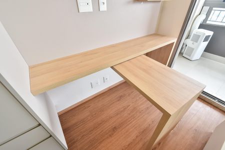 Studio para alugar com 27m², 1 quarto e sem vagaMesa