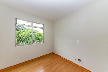 Apartamento à venda com 81m², 3 quartos e 1 vaga Apartamento à venda com 81m², 3 quartos e 1 vagaQuarto 2