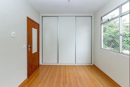Apartamento à venda com 81m², 3 quartos e 1 vaga Apartamento à venda com 81m², 3 quartos e 1 vagaQuarto 2