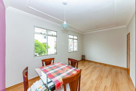 Sala de apartamento à venda com 3 quartos, 81m² em Padre Eustáquio, Belo Horizonte