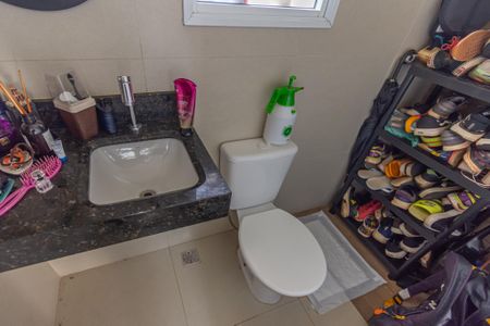 Casa de condomínio para alugar com 83m², 2 quartos e 2 vagasLavabo