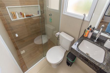 Casa de condomínio para alugar com 83m², 2 quartos e 2 vagasBanheiro 