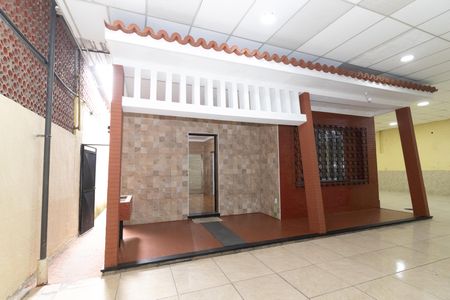 Casa para alugar com 450m², 4 quartos e 10 vagasEntrada