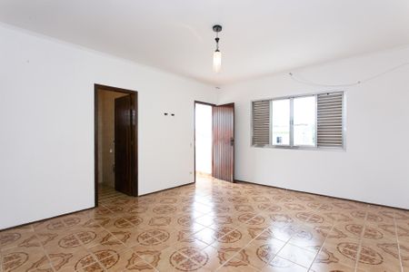 Casa para alugar com 220m², 3 quartos e 3 vagasSuíte