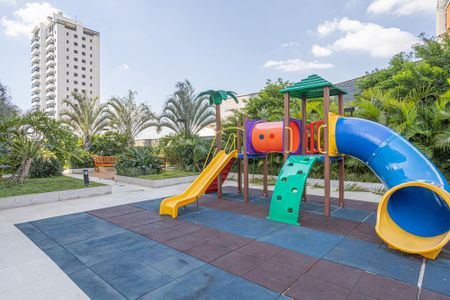 Apartamento à venda com 76m², 3 quartos e 2 vagasÁrea comum - Playground