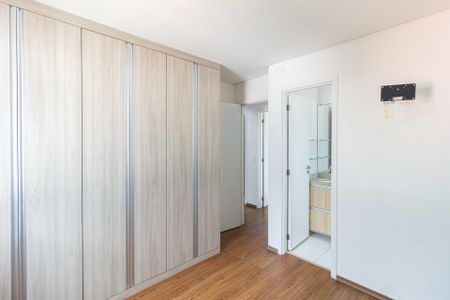 Apartamento à venda com 76m², 3 quartos e 2 vagasSuíte