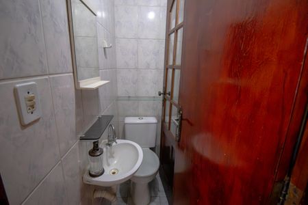 Casa de condomínio à venda com 70m², 2 quartos e 1 vaga Casa de condomínio à venda com 70m², 2 quartos e 1 vagaLavabo